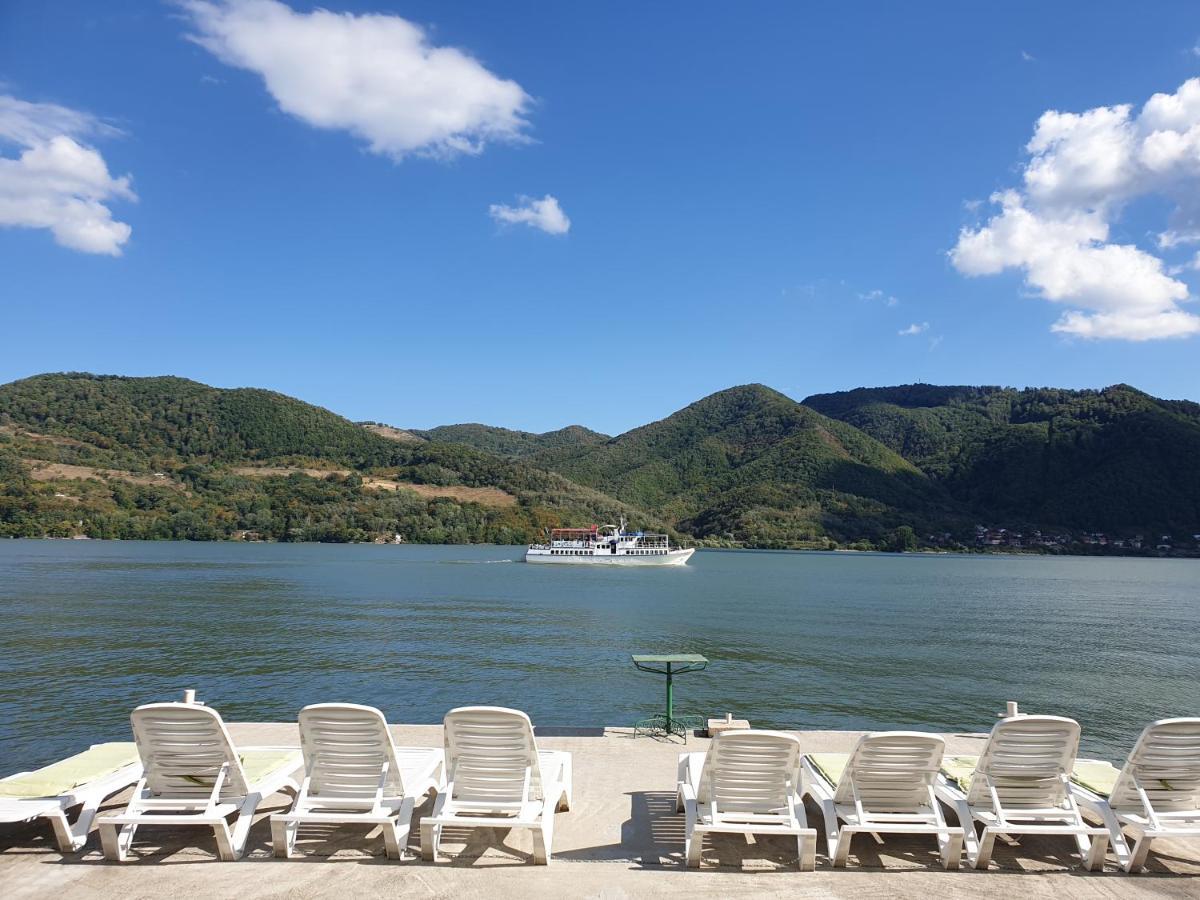 Gratca Nr 164 Orsova Villa ภายนอก รูปภาพ