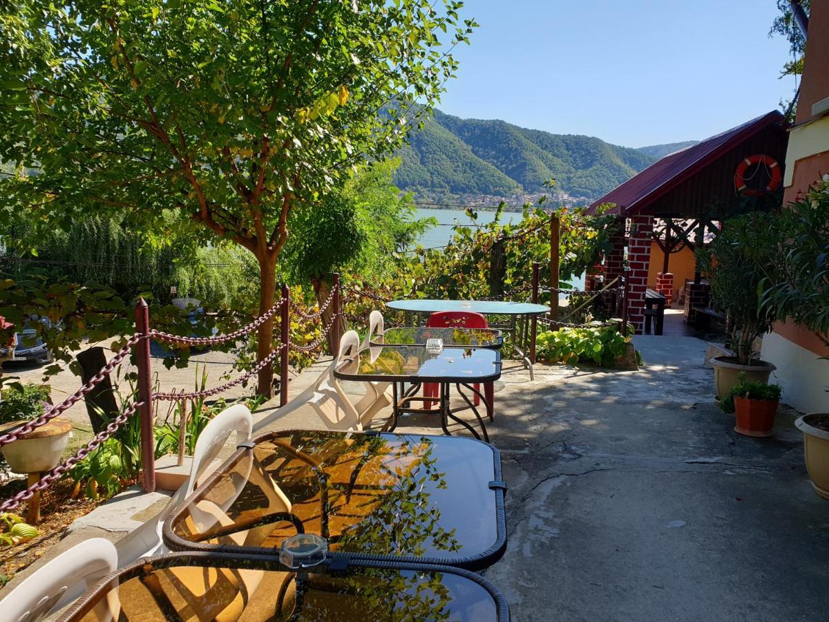 Gratca Nr 164 Orsova Villa ภายนอก รูปภาพ